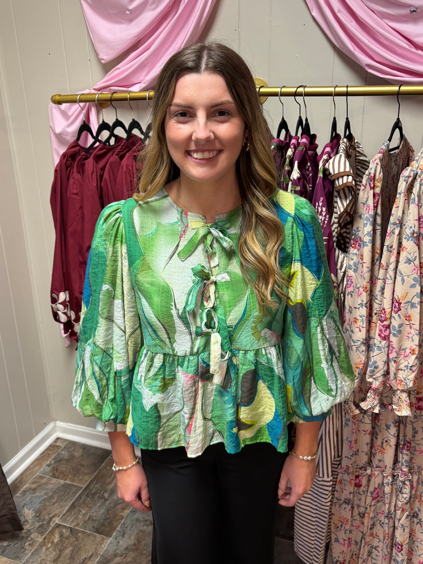 Abstract Vision Top