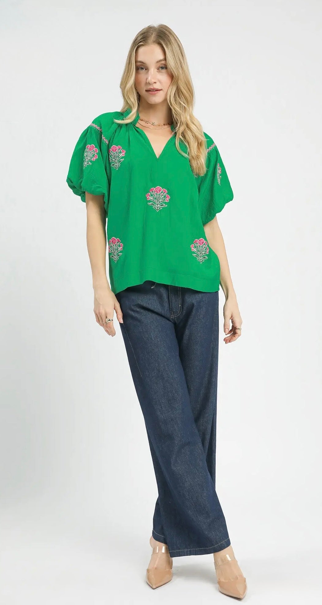 Twin Manor Embroidered Top