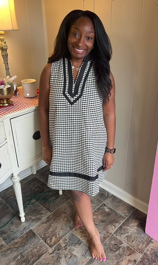 Daydreaming in Gingham